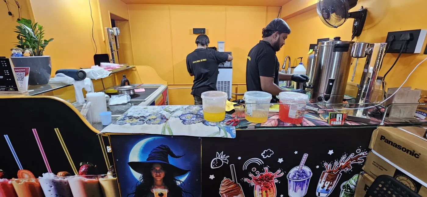 Hooba Boba bubble tea counter and staff at the shop opposite VIT 3rd Gate, Katpadi